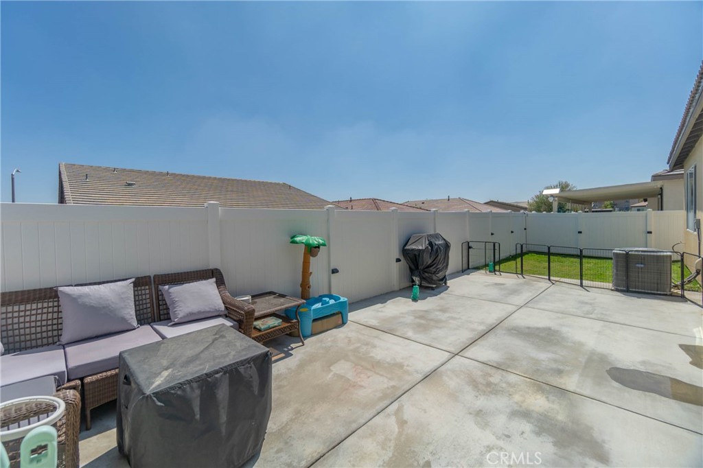 561 Yukon Road Property Photo 24