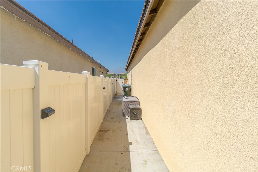 561 Yukon Road Property Photo 26
