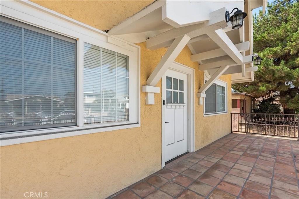 2640 Roseview Property Photo 4