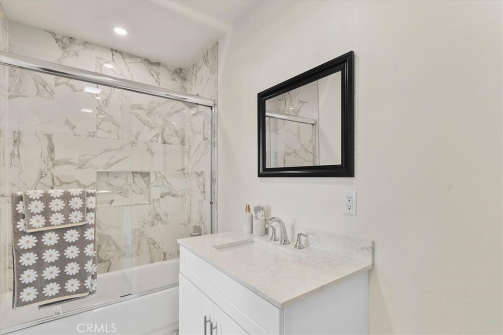 2640 Roseview Property Photo 14