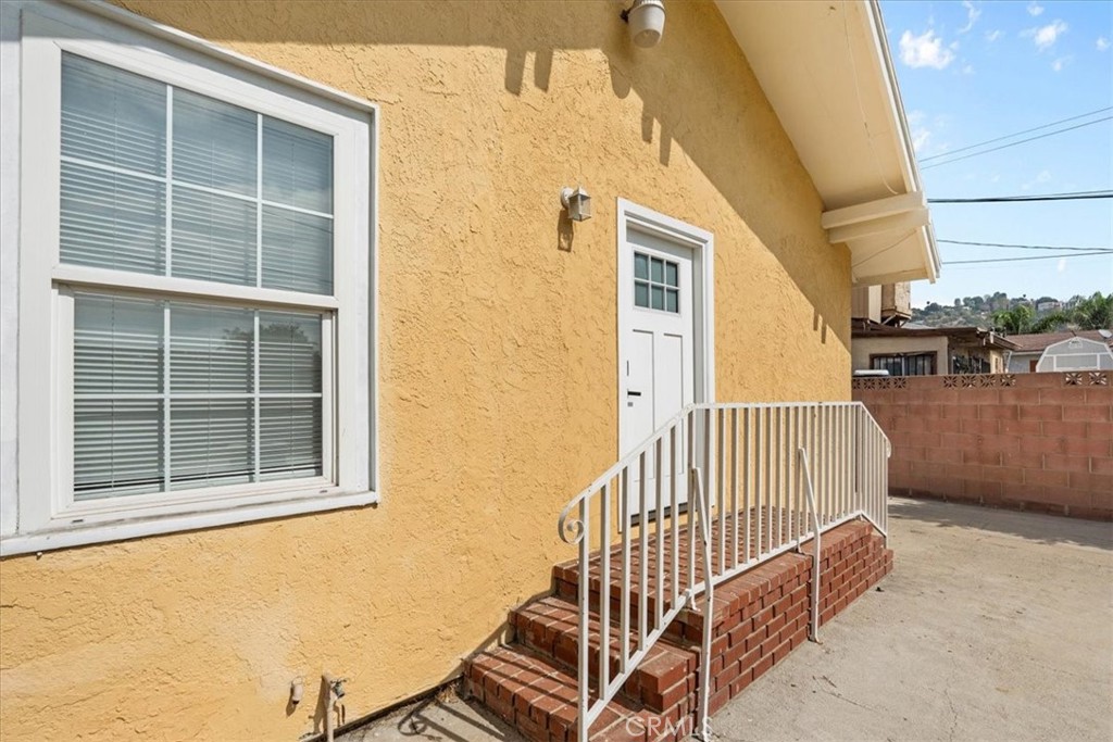2640 Roseview Property Photo 16