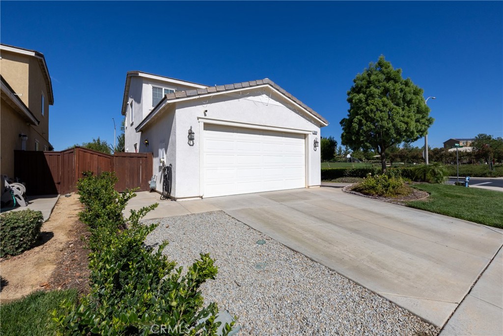 36464 Amateur Property Photo 4