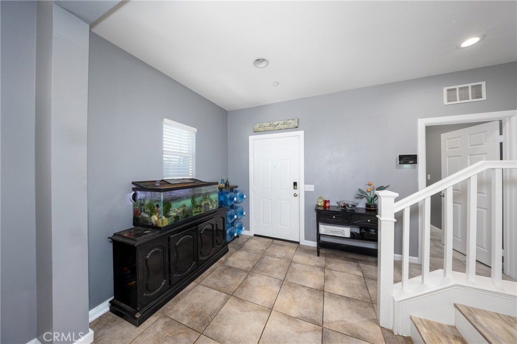 36464 Amateur Property Photo 6