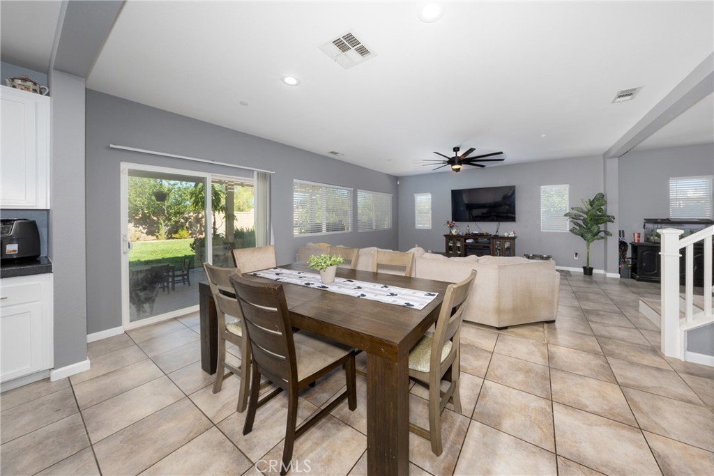 36464 Amateur Property Photo 11