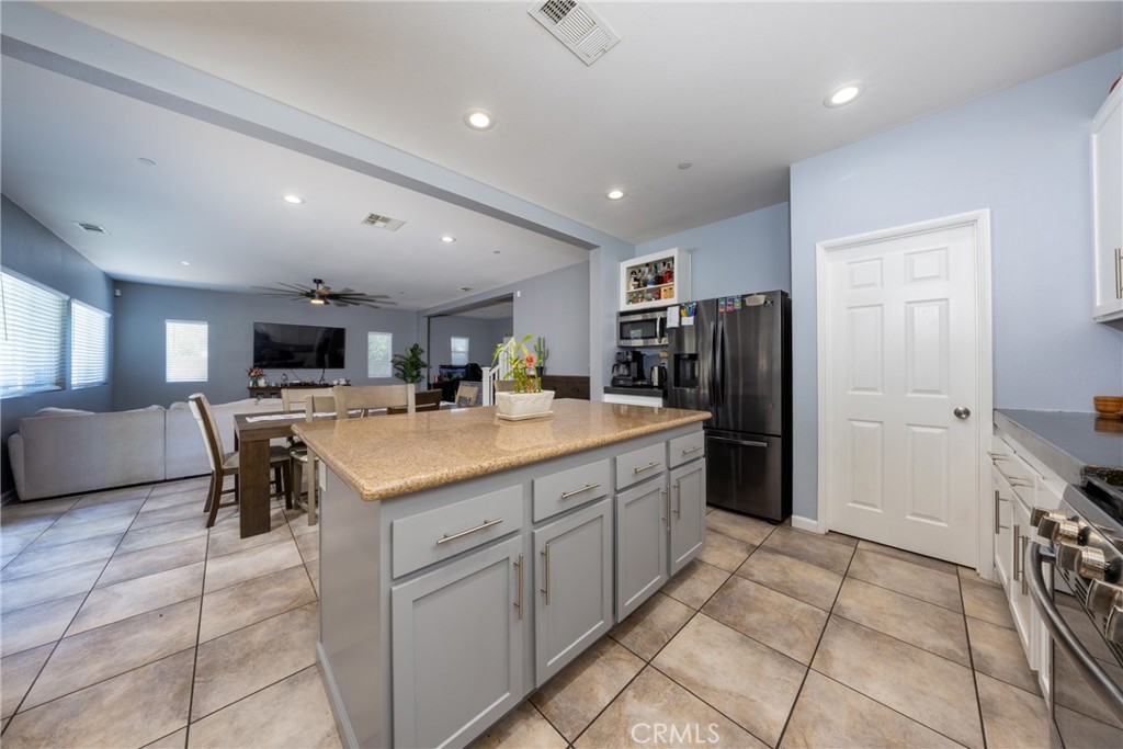 36464 Amateur Property Photo 16