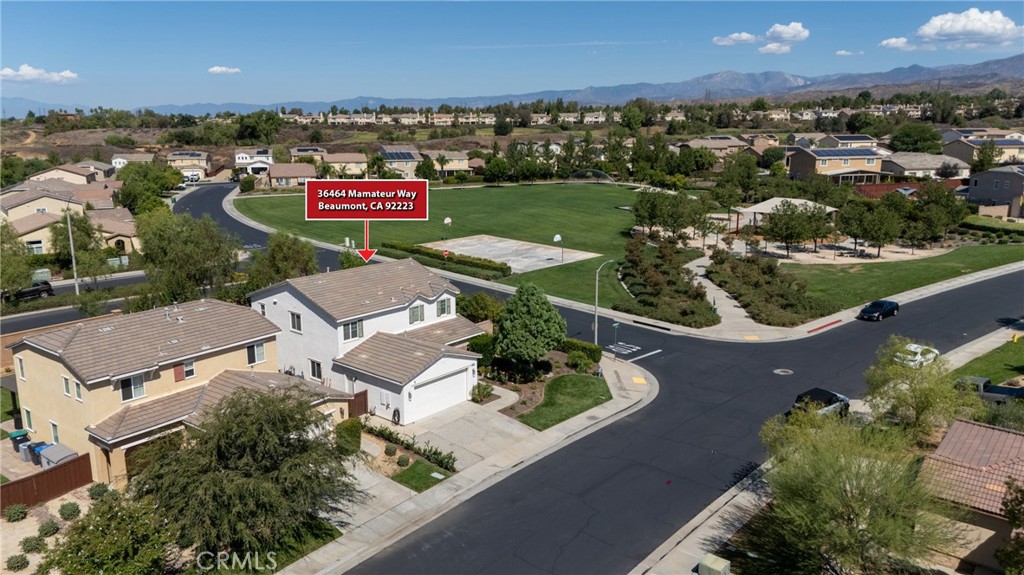 36464 Amateur Property Photo 40