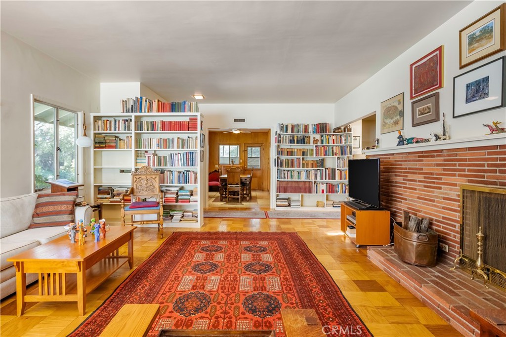 1143 Oxford Avenue Property Photo 8