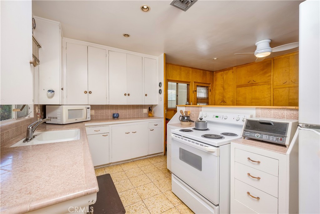 1143 Oxford Avenue Property Photo 15