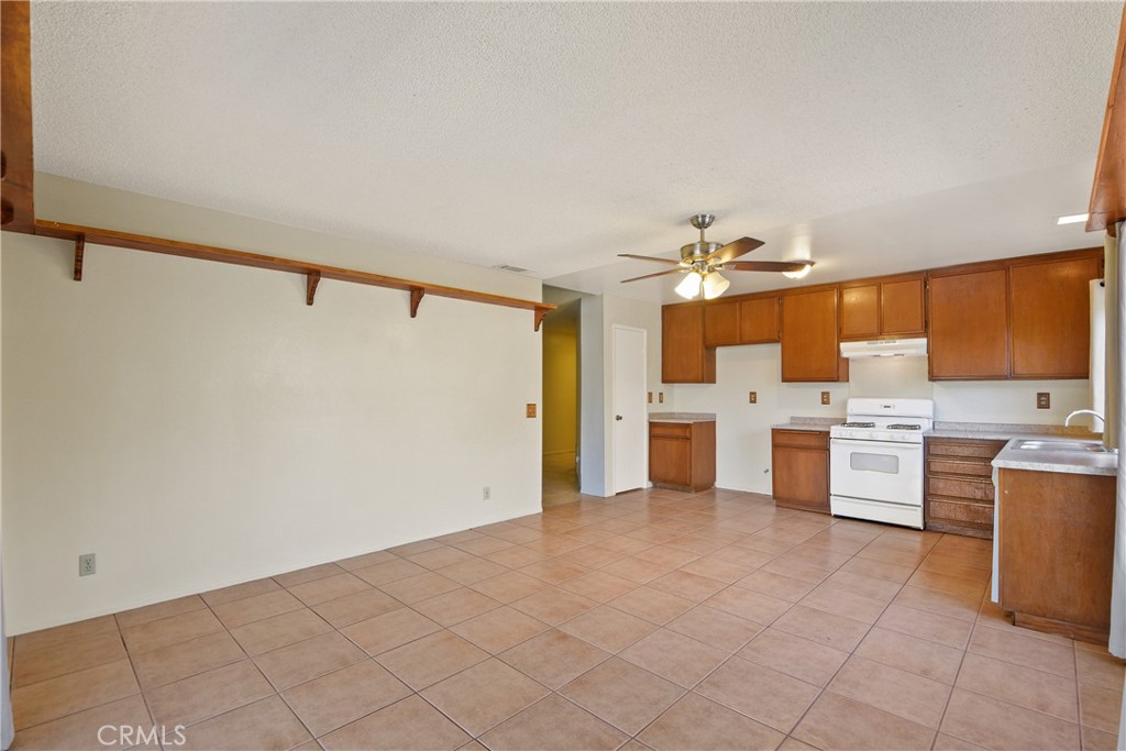 5089 Citadel Avenue Property Photo 8