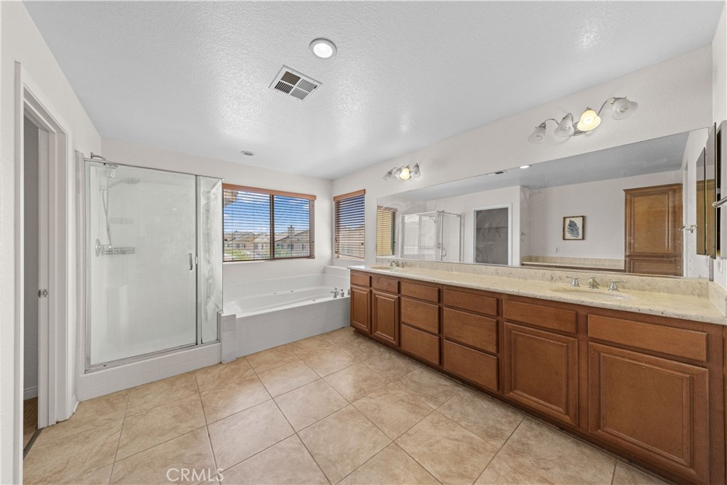 13763 Deerpath Circle Property Photo 32