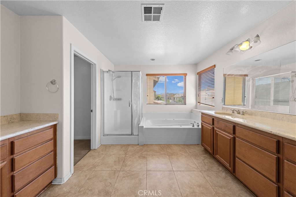 13763 Deerpath Circle Property Photo 33