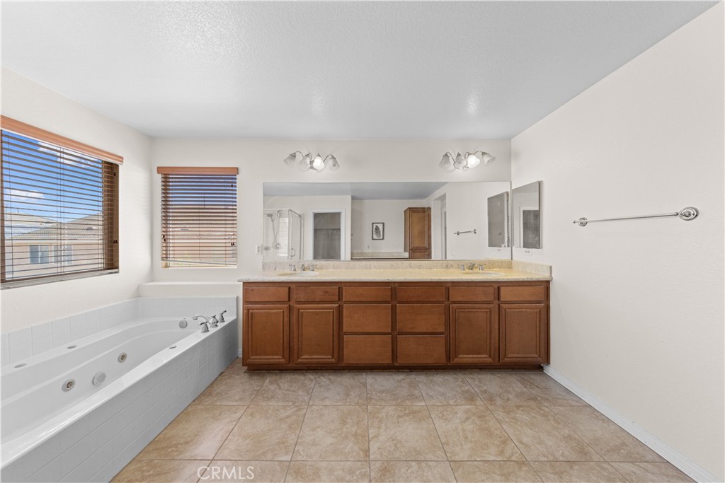 13763 Deerpath Circle Property Photo 34