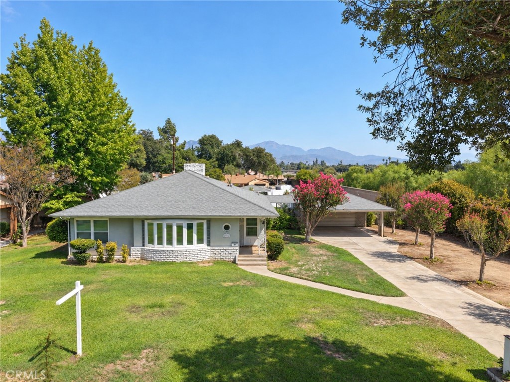 2989 Ladera Road Property Photo 1