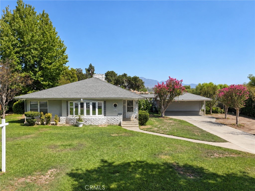 2989 Ladera Road Property Photo 2