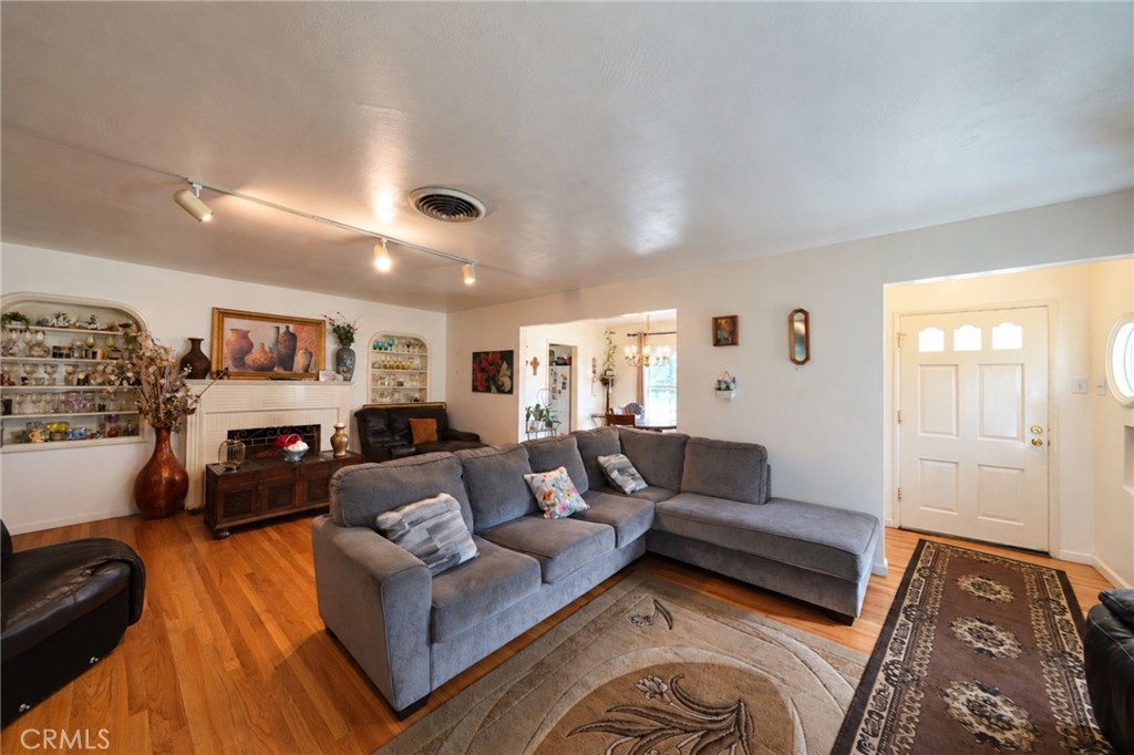 2989 Ladera Road Property Photo 7