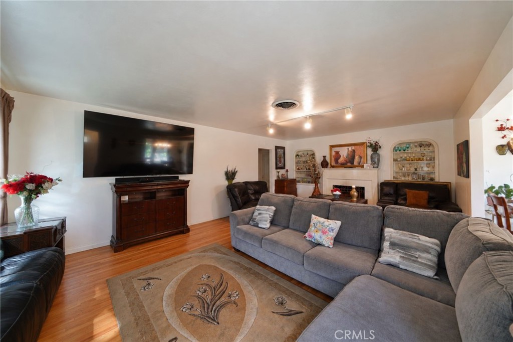 2989 Ladera Road Property Photo 9