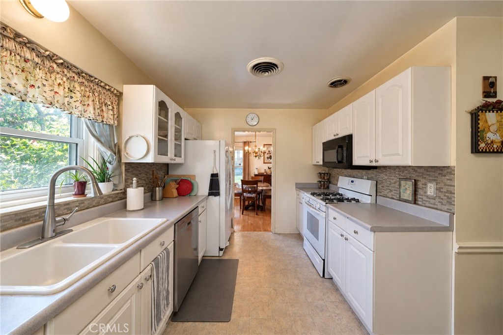 2989 Ladera Road Property Photo 15