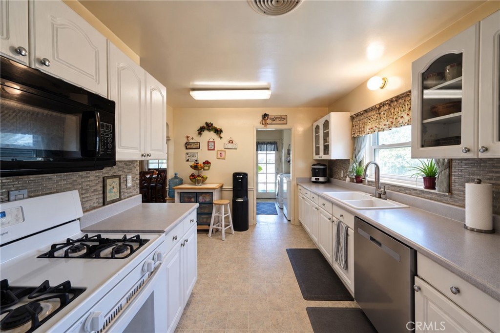 2989 Ladera Road Property Photo 16