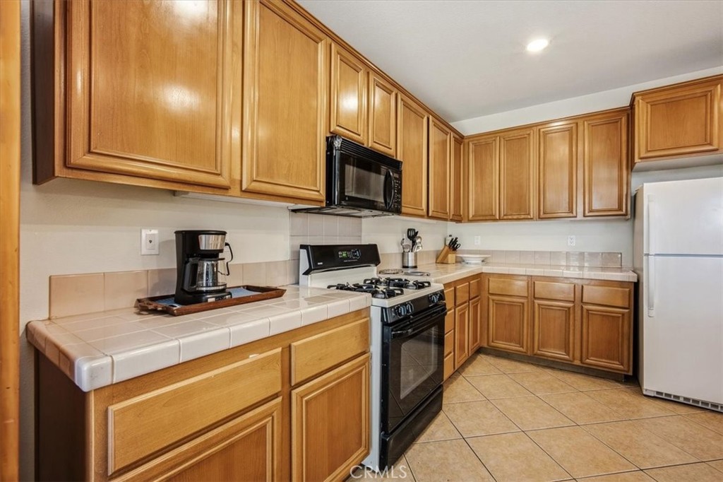 96 Cold Spring Property Photo 23