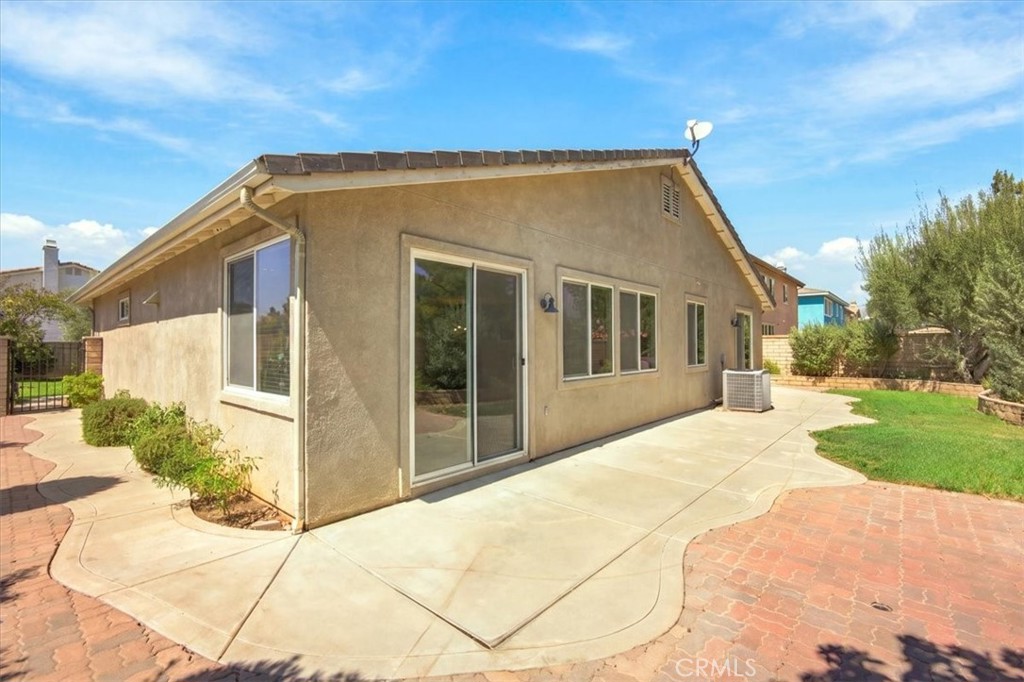 96 Cold Spring Property Photo 40
