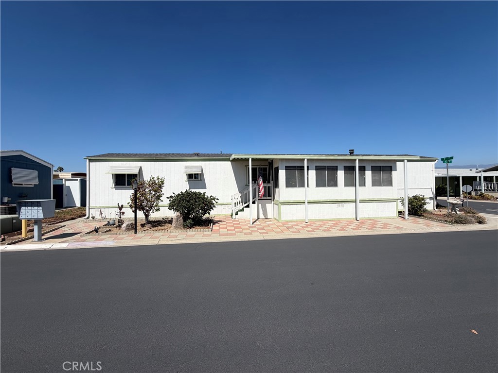 1010 Terrace Property Photo 3