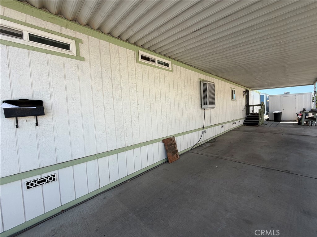 1010 Terrace Property Photo 4