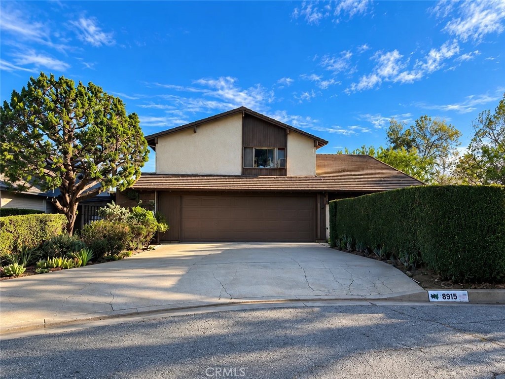 8915 Whirlaway Court Property Photo 1