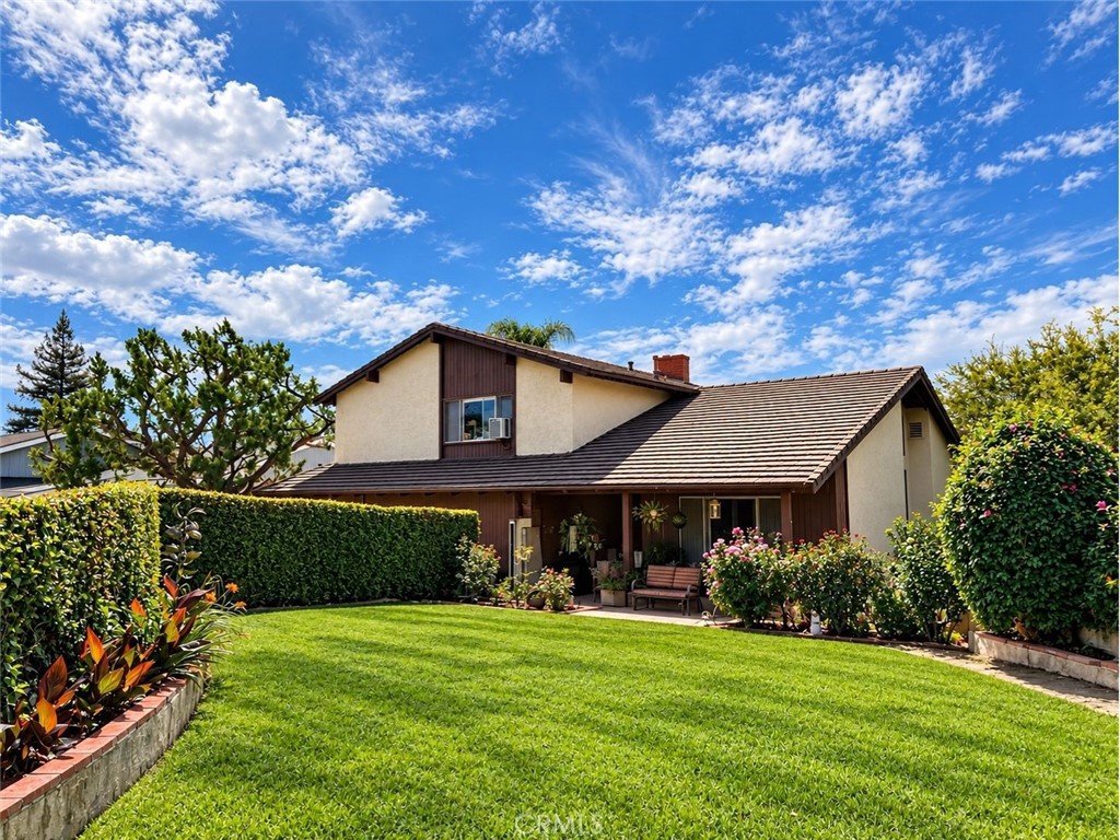 8915 Whirlaway Court Property Photo 1