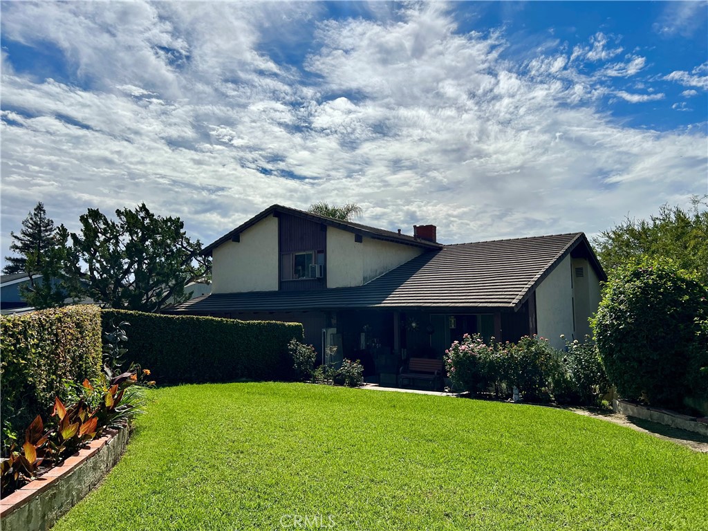 8915 Whirlaway Court Property Photo 2