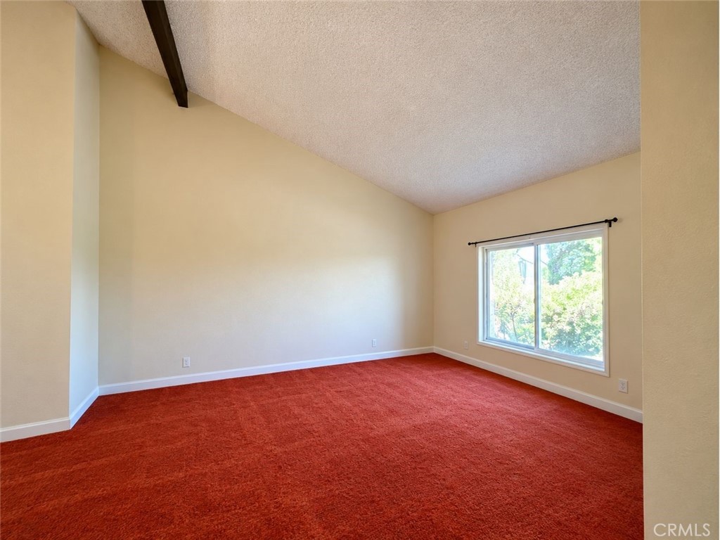 8915 Whirlaway Court Property Photo 4