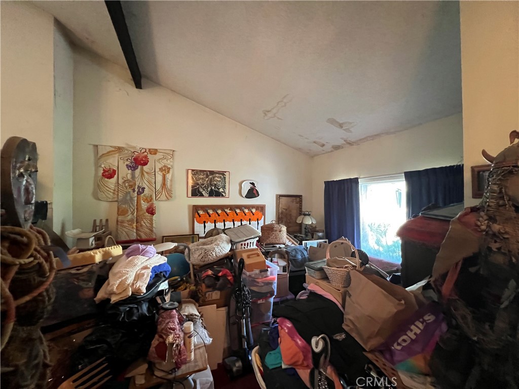 8915 Whirlaway Court Property Photo 5