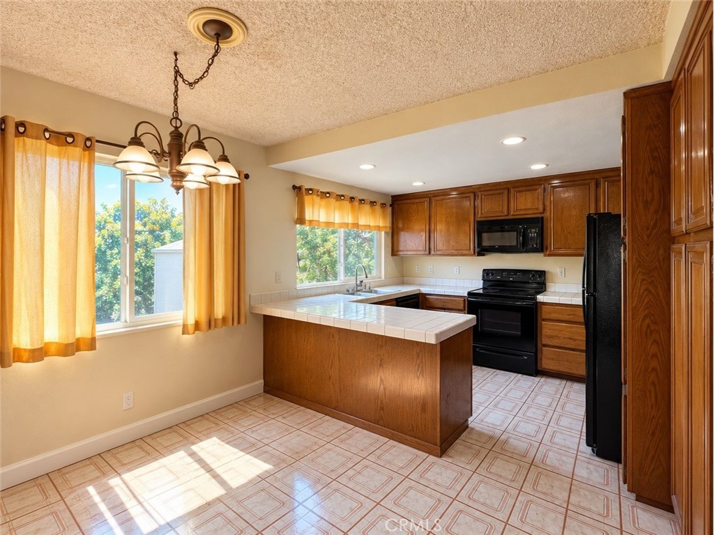 8915 Whirlaway Court Property Photo 8