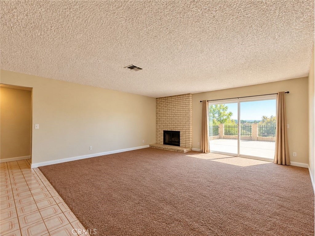 8915 Whirlaway Court Property Photo 12