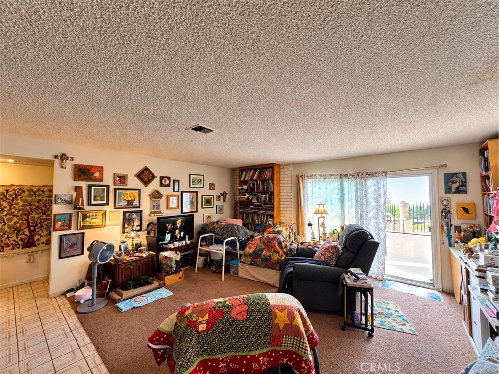 8915 Whirlaway Court Property Photo 13
