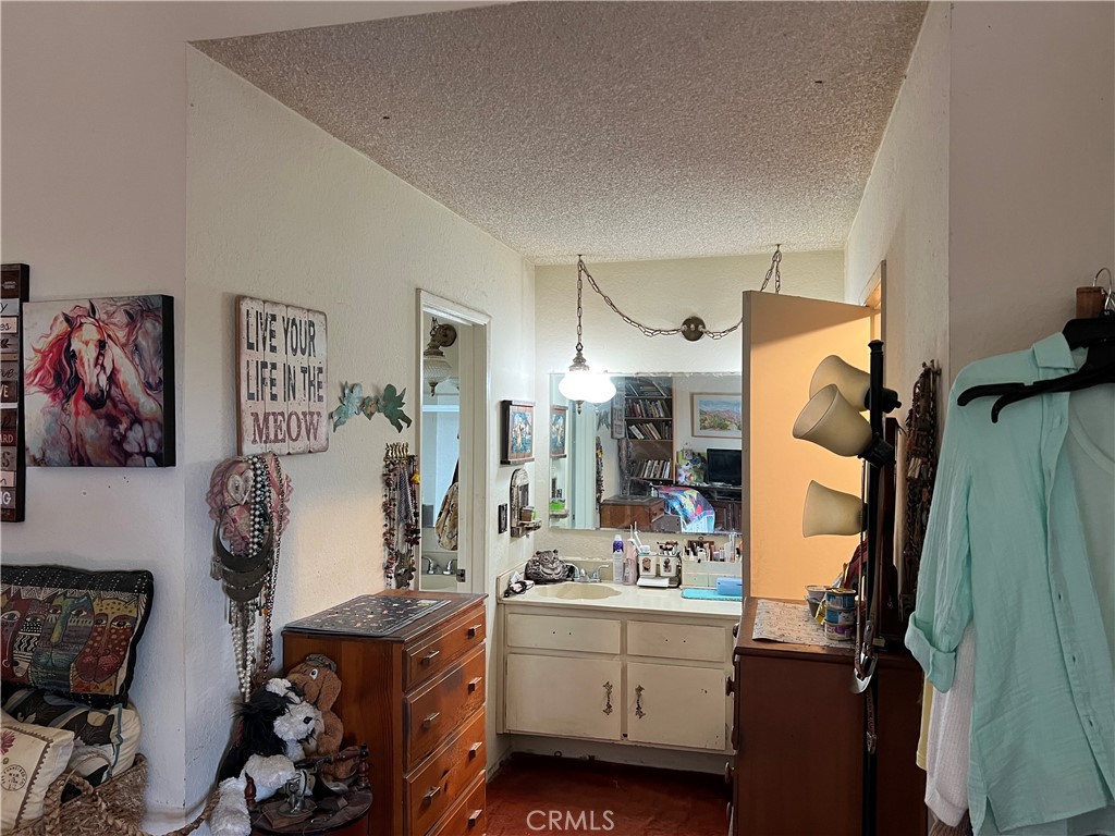 8915 Whirlaway Court Property Photo 21