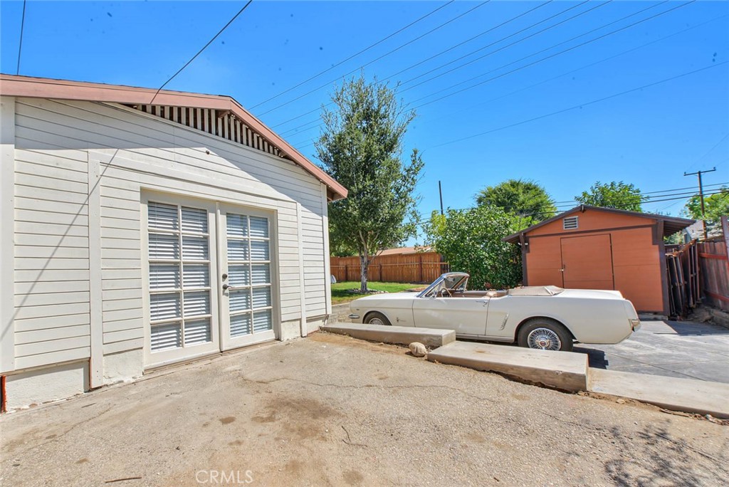 321 N Cataract Property Photo 43