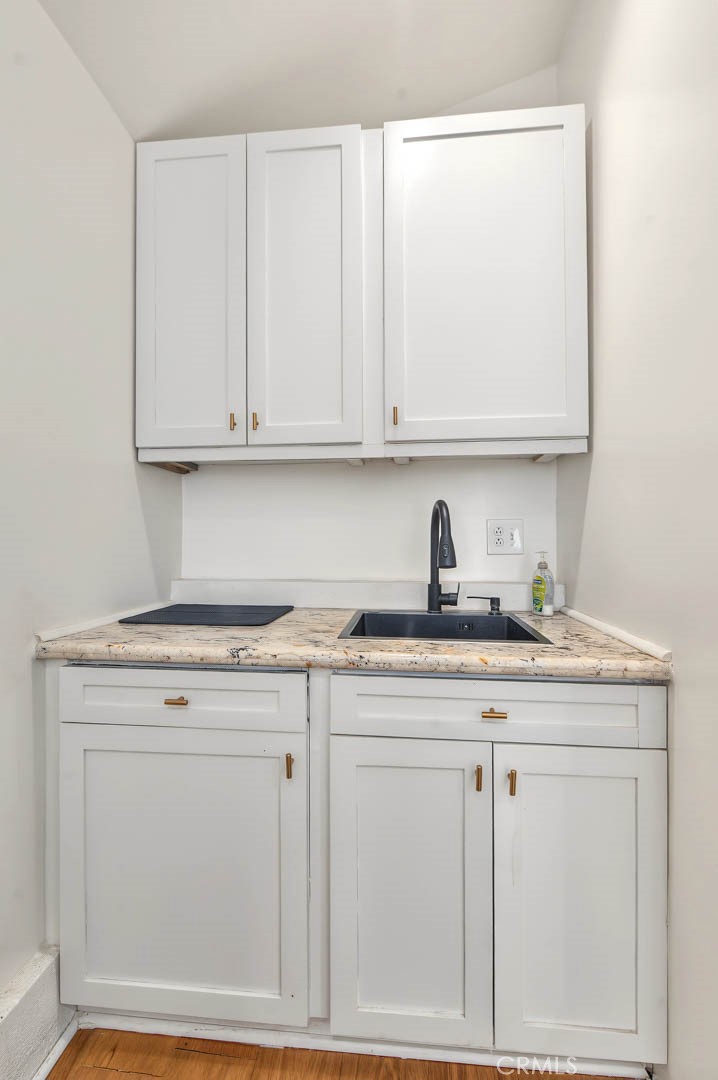 321 N Cataract Property Photo 49