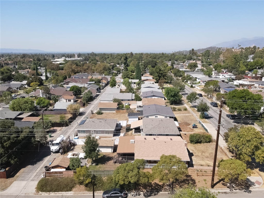 321 N Cataract Property Photo 53