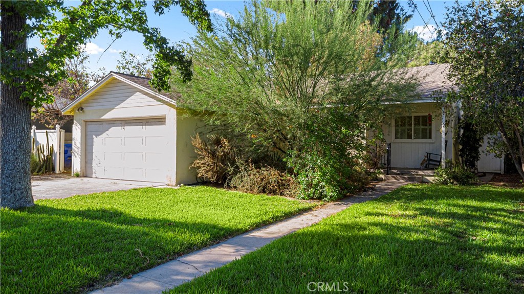2736 W Court Street Property Photo 1