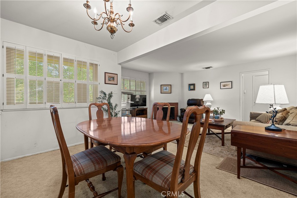 2736 W Court Street Property Photo 4