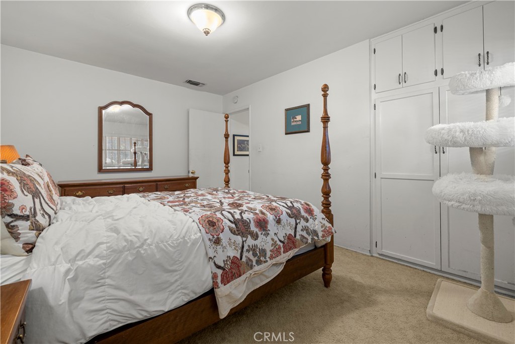 2736 W Court Street Property Photo 13