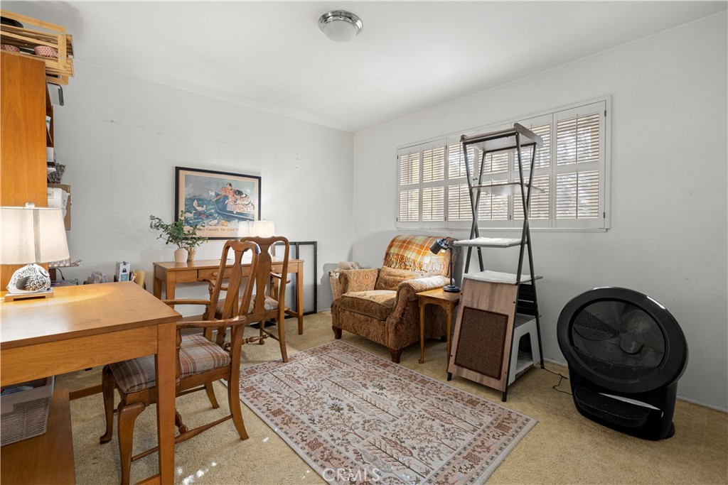 2736 W Court Street Property Photo 17