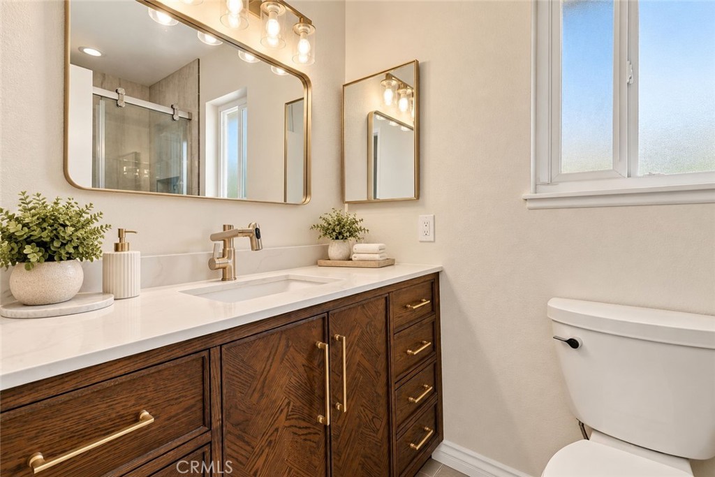 1507 S Glencroft Property Photo 28