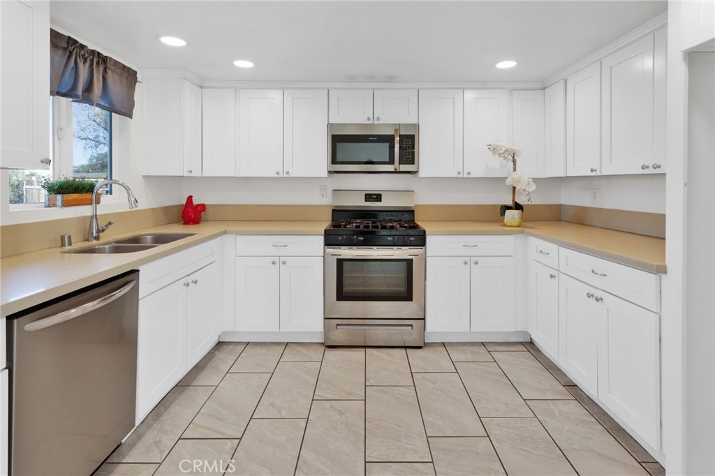 20800 Sholic Property Photo 13
