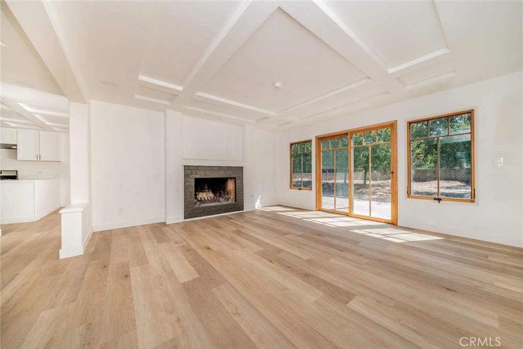 1076 Los Altos Court Property Photo 6