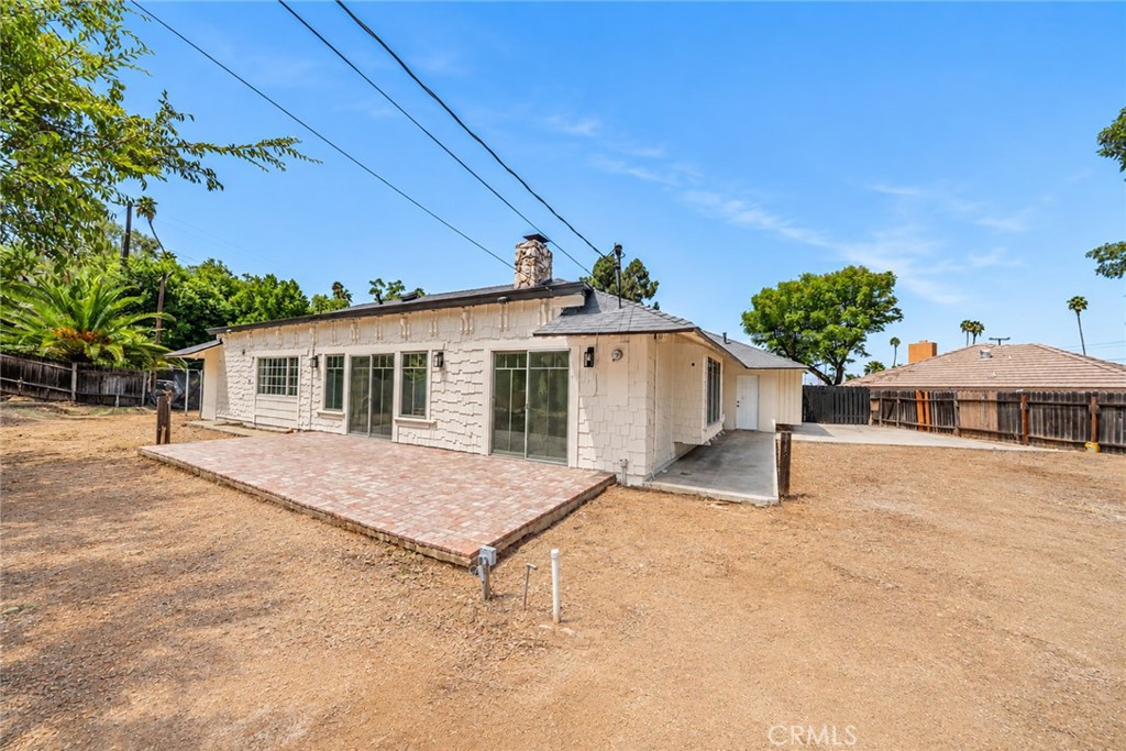 1076 Los Altos Court Property Photo 26