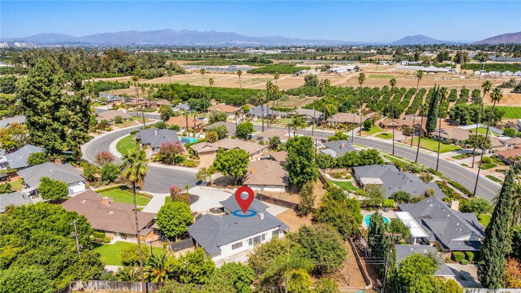 1076 Los Altos Court Property Photo 32
