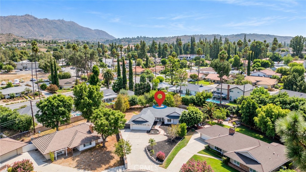 1076 Los Altos Court Property Photo 33