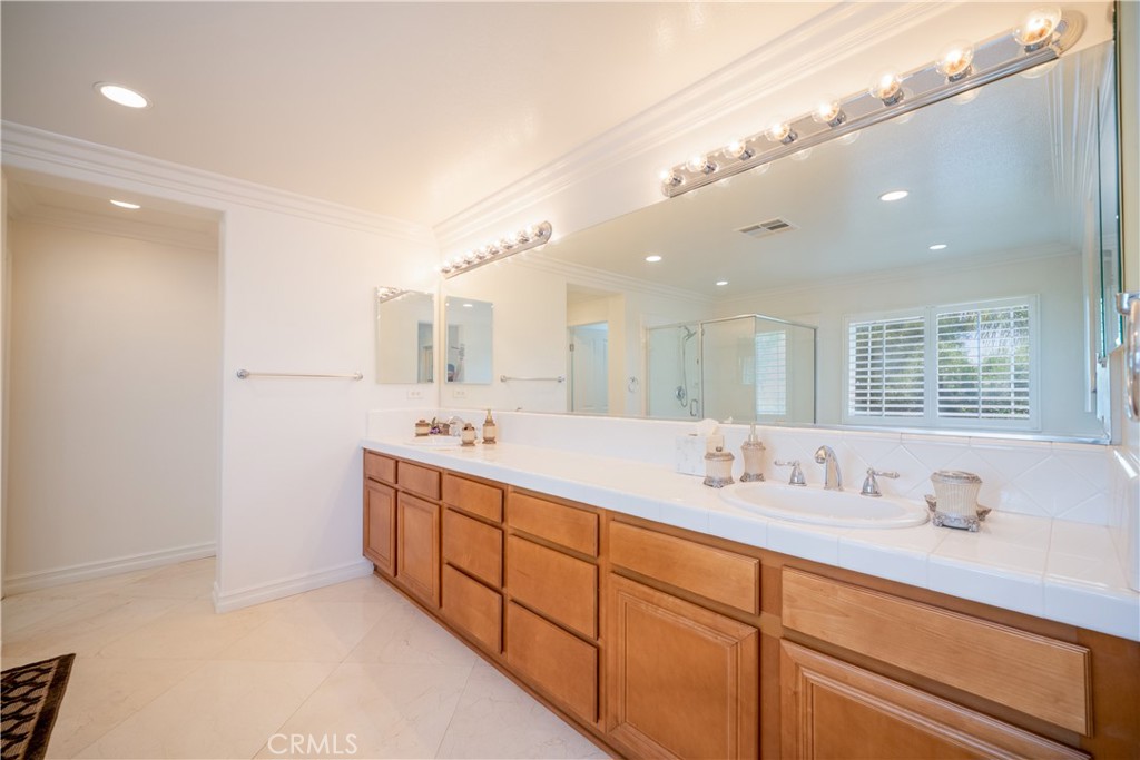 12327 Royal Oaks Drive Property Photo 33