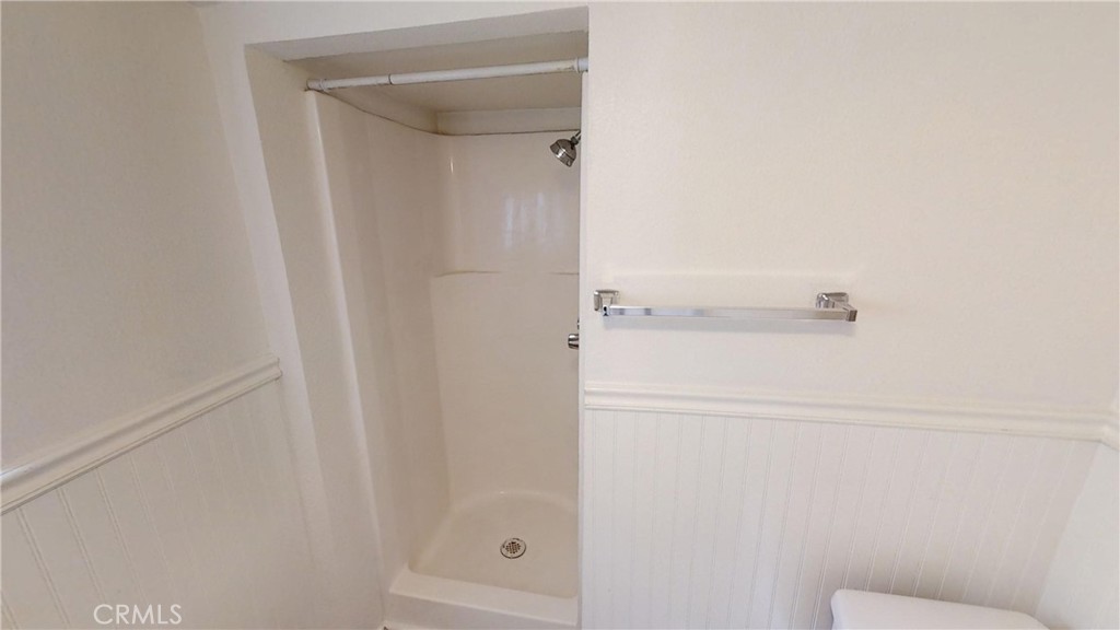138 N Riverside Avenue Property Photo 8